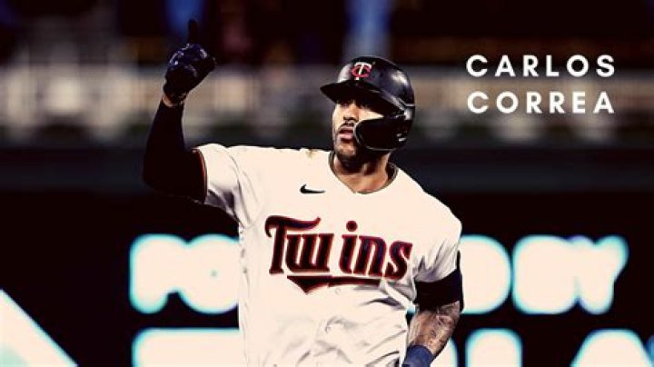
How is the lifestyle of Baseball Player Carlos Correa? Does he have enough Salary and Earning for Living such life?