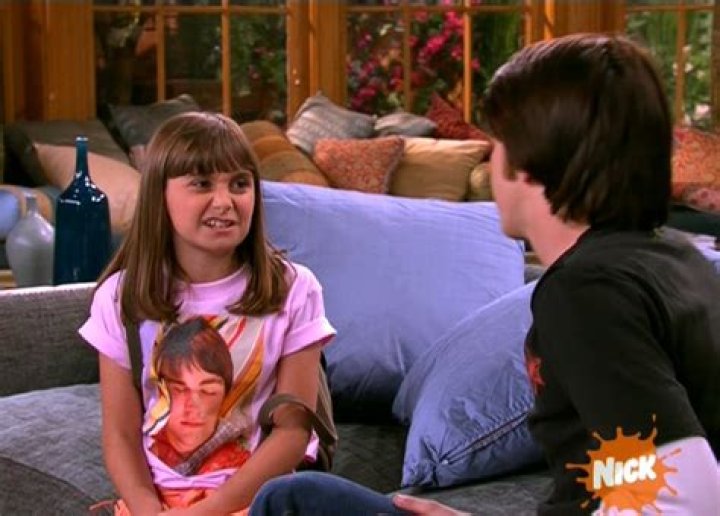 ALYSON STONER, DRAKE BELL – Celeb Secrets