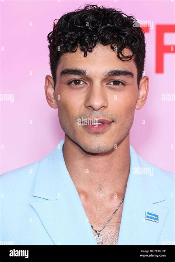 Anthony Keyvan Height, Weight, Age, Girlfriend, Biography, Family