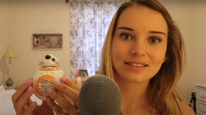 ASMR Darling Height, Weight, Age, Boyfriend, Family, Facts, Biography