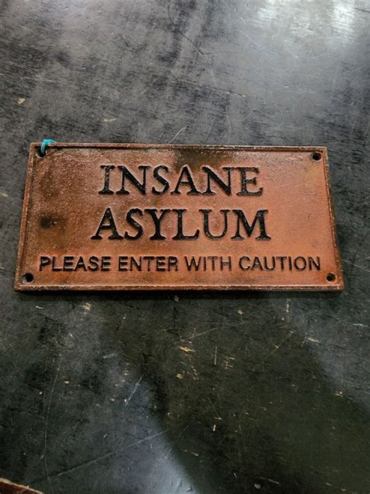 Asylum Signs Cam'ron And His Diplomat Records