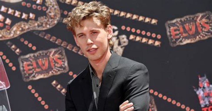 Austin Butler Actually Can't Stop Talking Like Elvis, Says His Vocal Coach