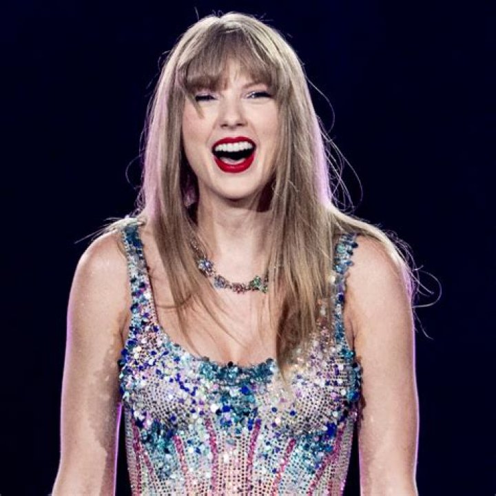 Big Machine CEO Says He Pulled Taylor Swift Off Spotify So He Didn't 'Embarrass Her Fans'