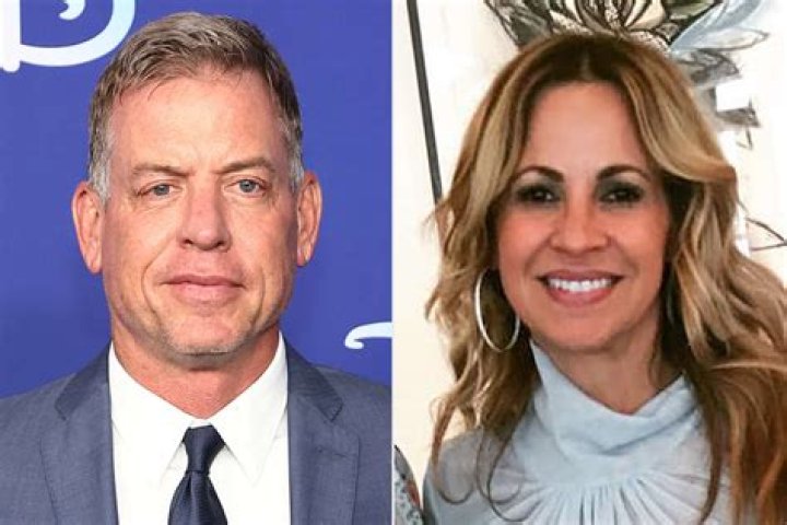 Capa Mooty Bio, Wikipedia, Age, Net Worth, Divorce of Troy Aikman Wife.