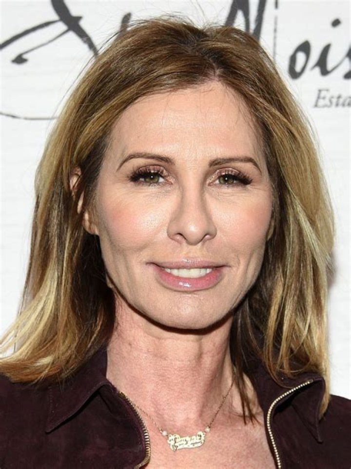 Carole Radziwill Height, Weight, Age, Family, Facts, Education, Biography