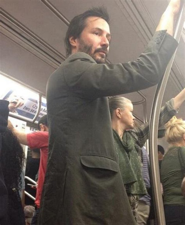 30 Wildly Entertaining Photos of Celebrities Using Public Transportation
