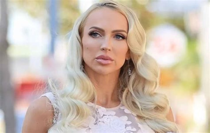 Christine Quinn from “Selling Sunset” Net Worth, Age, Height