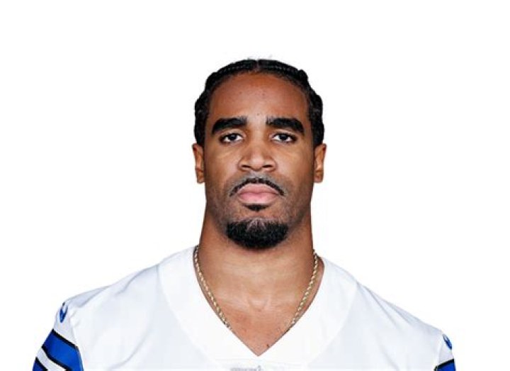 Devante Bond Bio, Age, Height, Net Worth, Salary, NFL Draft, & Stats: Is He Married?