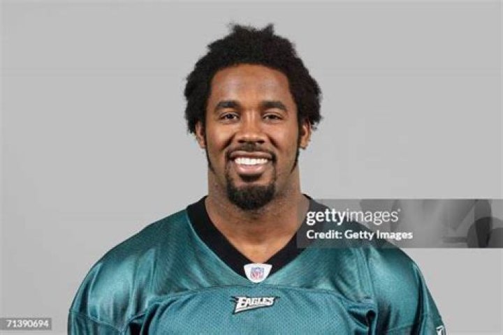 Dhani Jones, Bio, Biography, NFL, linebacker, affair, married, spouse, salary, net worth, career, children