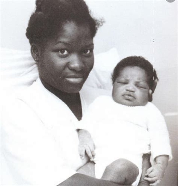 Djibril Cisse Enfance Histoire Plus Untold Biographie Faits