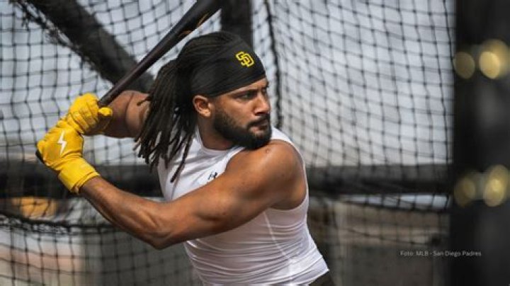 MLB Star Fernando Tatis Jr. Career Stats and Salary (Bio, Age, Family, Girlfriend, Affair, Net worth)