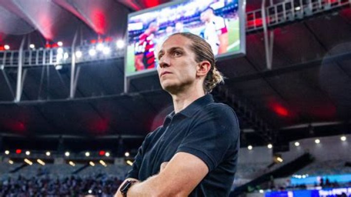 Filipe Luís Height, Weight, Age, Girlfriend, Family, Facts, Biography