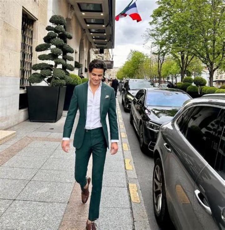 Selling The OC Cast’s House Price!