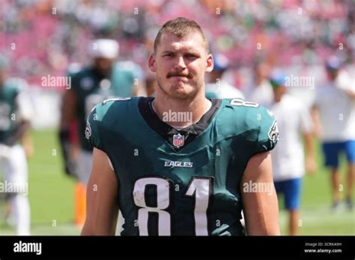 Grant Calcaterra Bio, Age, Net Worth, Salary, Contract, NFL Draft, Stats, & Girlfriend