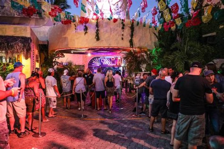 Hagar To Open Cabo Wabo Cantina In St. Louis