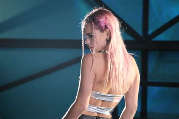 Jenny March Goes “All In” for 90s Inspired Music Video (Watch) – Celeb Secrets