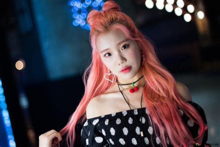 JooE (Lee Joo-won) Height, Weight, Age, Body Statistics