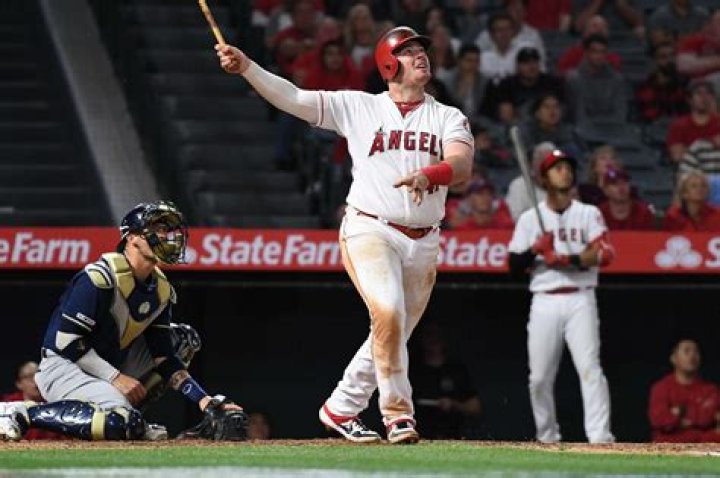 Justin Bour | Bio-salary,net worth,married,affair,girlfriend,career,bio