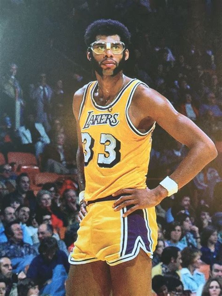 Kareem Abdul-Jabbar Height, Weight, Family, Facts, Education, Biography