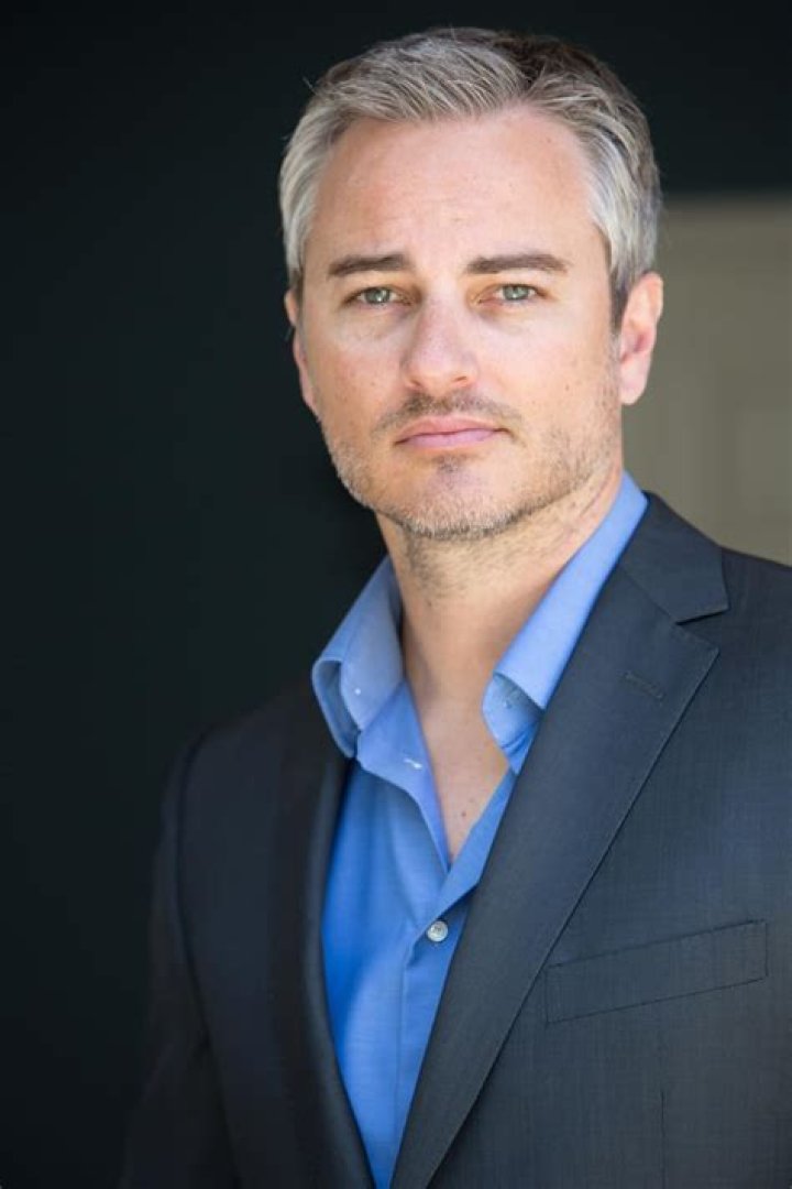 KERR SMITH – Celeb Secrets