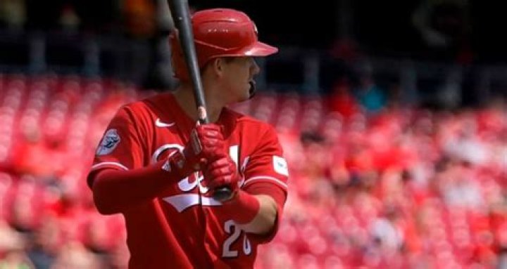 Kevin Newman Biography (Age, Family, Wife, Children, Salary, Net worth, Stats)