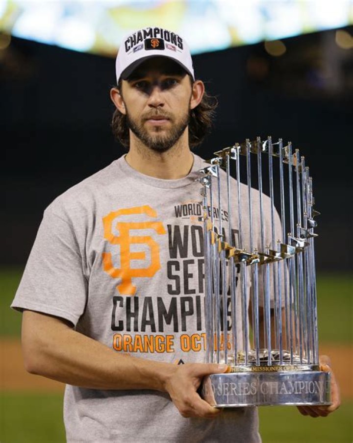 Madison Bumgarner is a reputed MLB player who married Ali Saunders in 2010.
