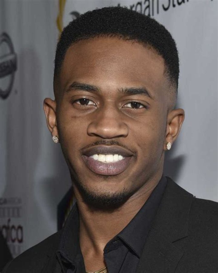 Malcolm David Kelley Height, Weight, Age, Girlfriend, Family, Biography