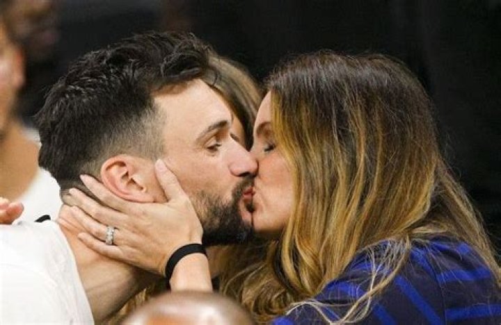 Marine Lloris Bio-salary, net worth, married, children, husband, relationship, career, bio