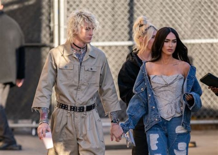 Machine Gun Kelly and Megan Fox Spotted Together on Valentine’s Day Despite Cheating Allegations – Celeb Secrets