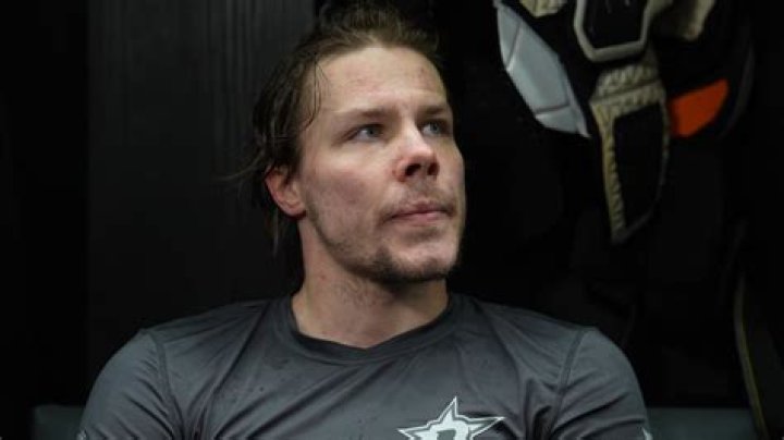 Miro Heiskanen Biography-salary, net worth, contract, stats, married, relationship, girlfriend, age, career, height, family