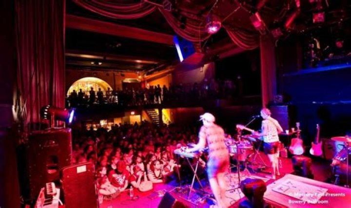 Mötley Crüe Teases A Surprise Show At New York’s Bowery Ballroom