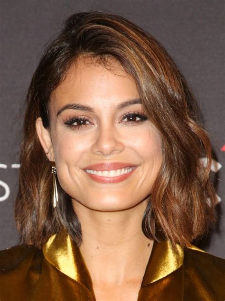 Nathalie Kelley | The Baker And The Beauty Cast, Husband, Dynasty, Tokyo Drift, TVD, Parents, Vampire Diaries, Net Worth, Bruno Mars, Married, Kids, Siblings, Family