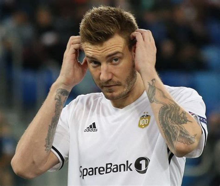 Nicklas Bendtner - Danish footballer Biography, Net Worth, Wife