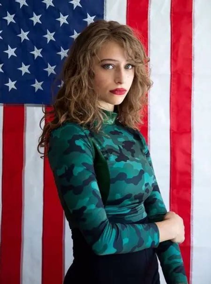 Odessa A'zion Plays Joey In Grand Army