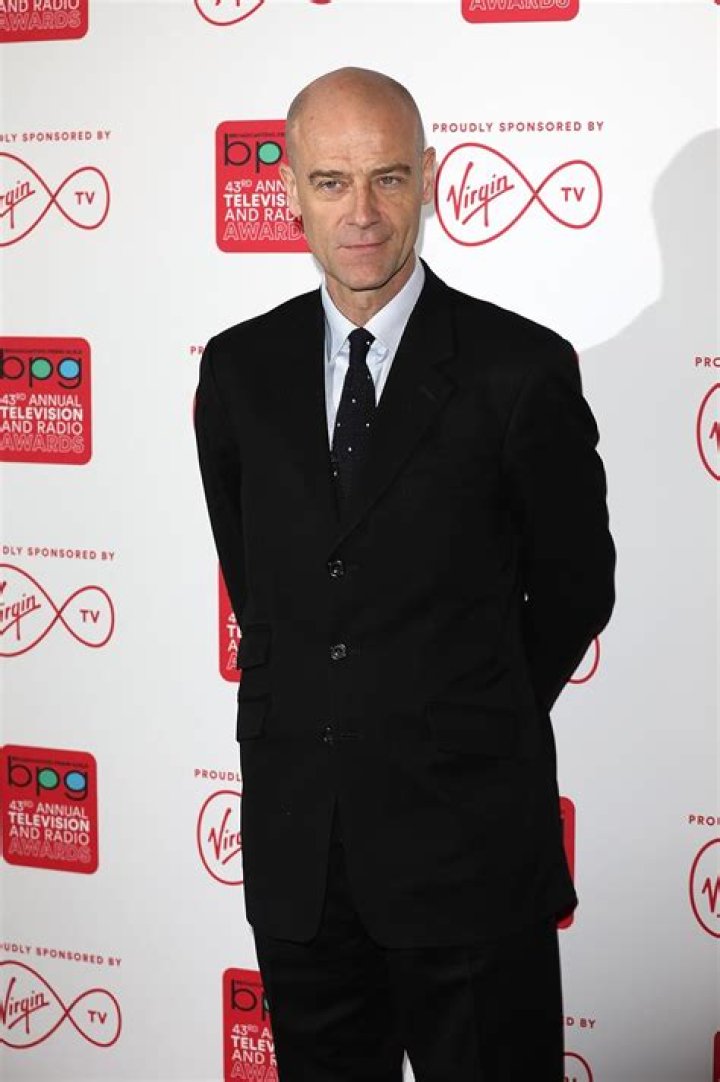 Pip Torrens Height, Weight, Age, Spouse, Family, Facts, Biography