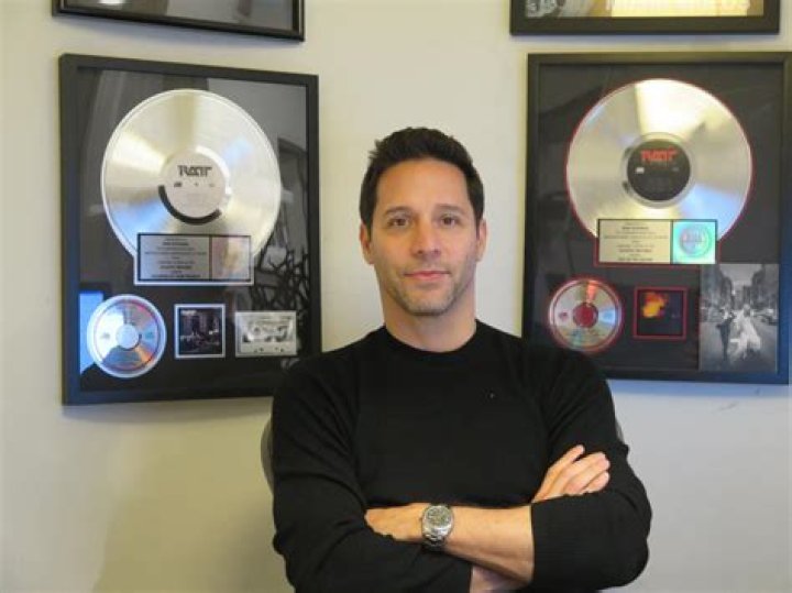 Primary Wave’s Talent Management Division Welcomes Industry Veteran Robby Hoffman