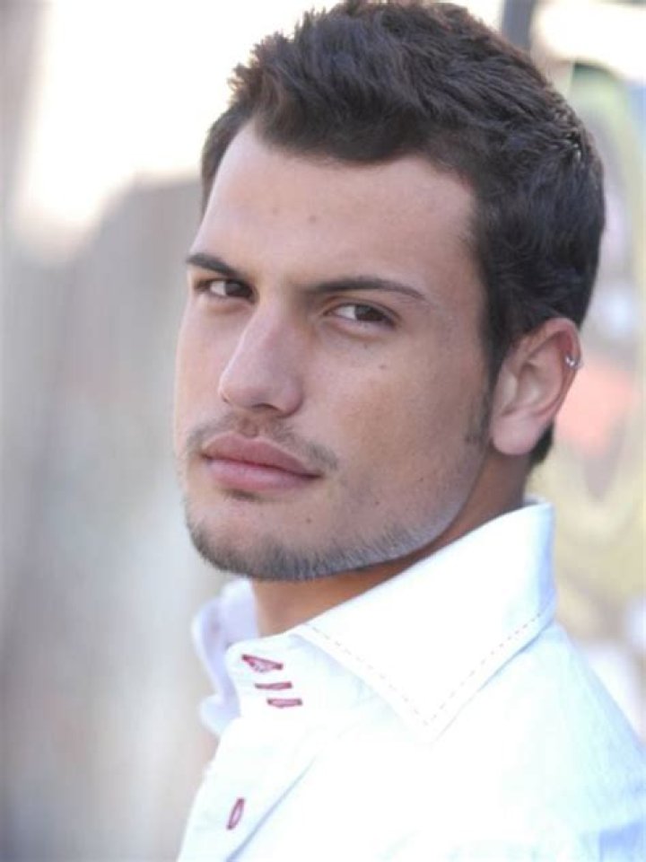 Roberto Urbina Height, Weight, Age, Girlfriend, Facts, Biography