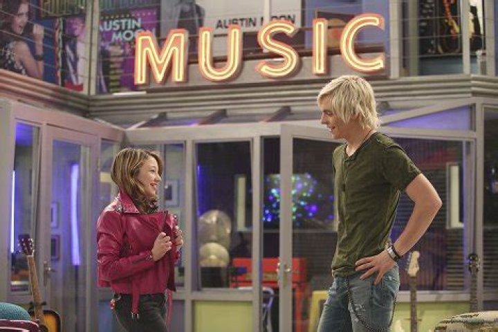 ROSS LYNCH, CLAIRE ENGLER – Celeb Secrets