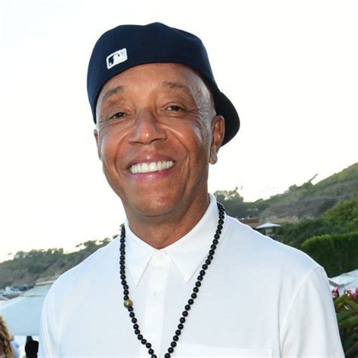 Russell Simmons Height, Weight, Age, Family, Facts, Education, Biography
