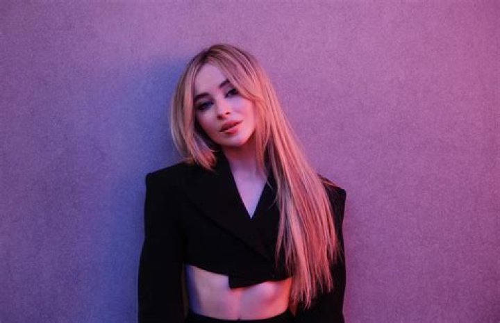 Sabrina Carpenter Reminisces on an Old Flame with New Single “Skinny Dipping” – Listen Now – Celeb Secrets