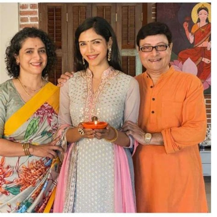 Sachin Pilgaonkar Height, Weight, Age, Wife, Children, Facts