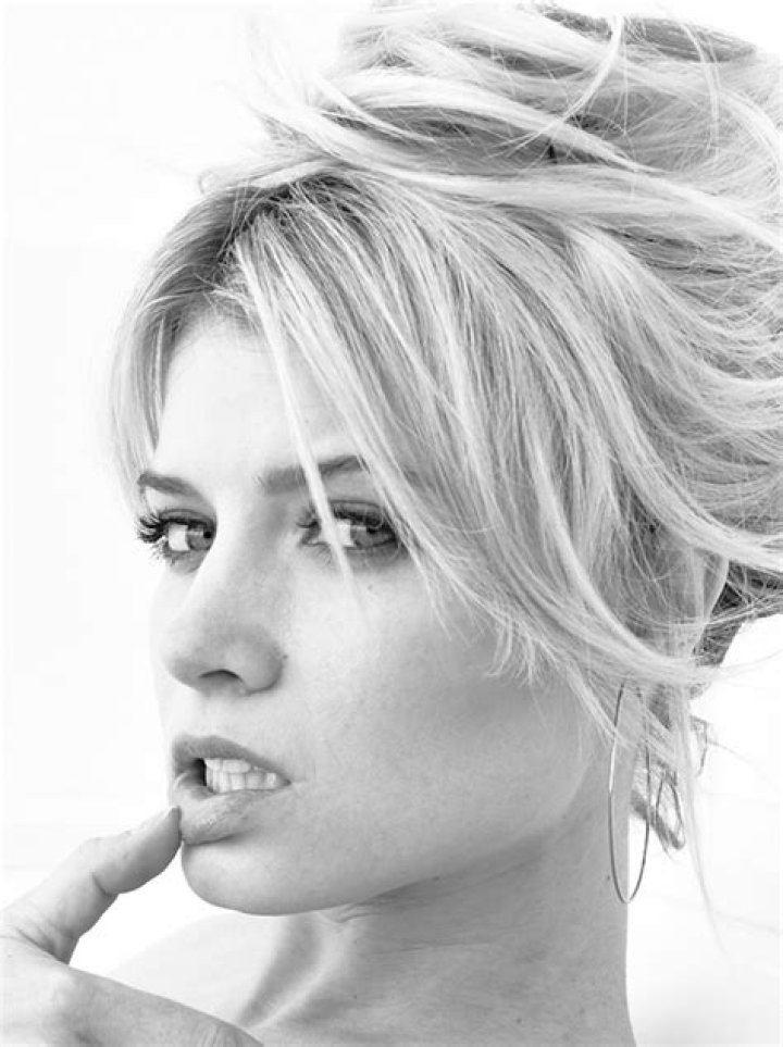 Sarah Jones Height, Weight, Age, Boyfriend, Family, Facts, Biography