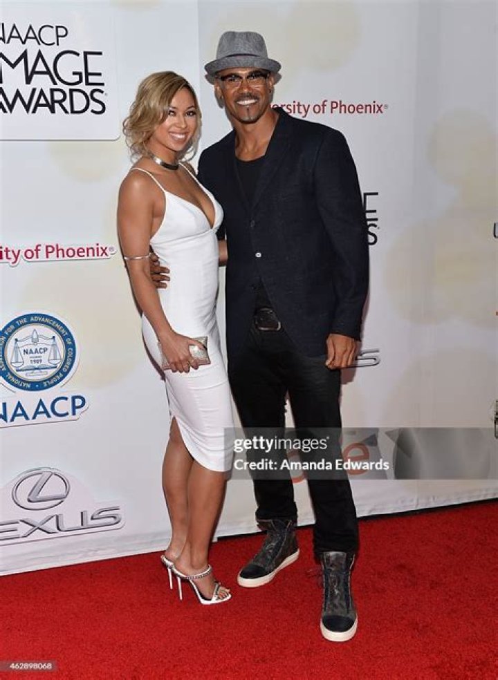 Shawna Gordon, Bio, Biography, NFL, affair, married, spouse, salary, net worth, career, girlfriend