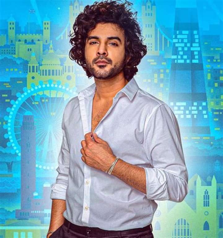 Siddhu Jonnalagadda Height, Weight, Age, Girlfriend, Family, Biography