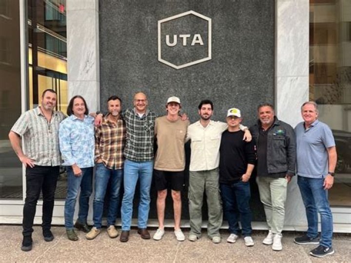 Singer-Songwriter Dylan Gossett Signs With UTA