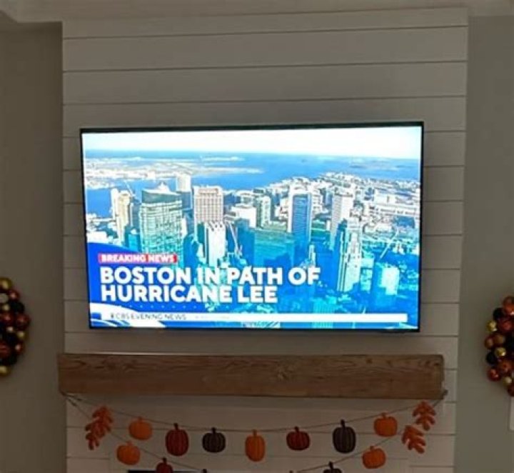 Jen Arnold's Family Braces For Hurricane Lee