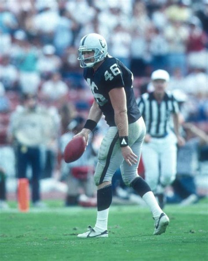 Todd Christensen Bio-salary, net worth, married, affair, relationship, dating, career, affair, children, death, wife