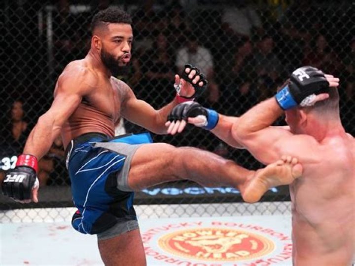 Has an estimated net worth of $0.5 million, Is he married?