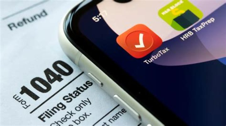 10 Warnings About Using TurboTax, According to Experts