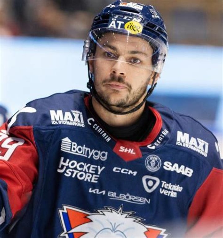 Ty Rattie Biography-salary, net worth, married, relationship, affair, children, age, career, contract, stats, nhl draft